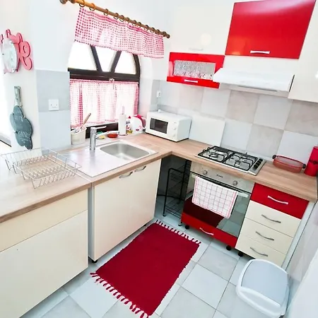 Danica Apartamento *